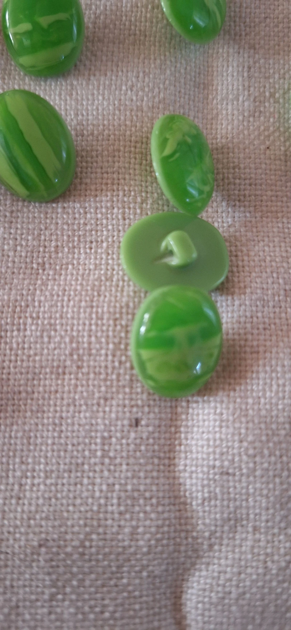 10 botões 18 mm para costurar em resina verde – photo 3